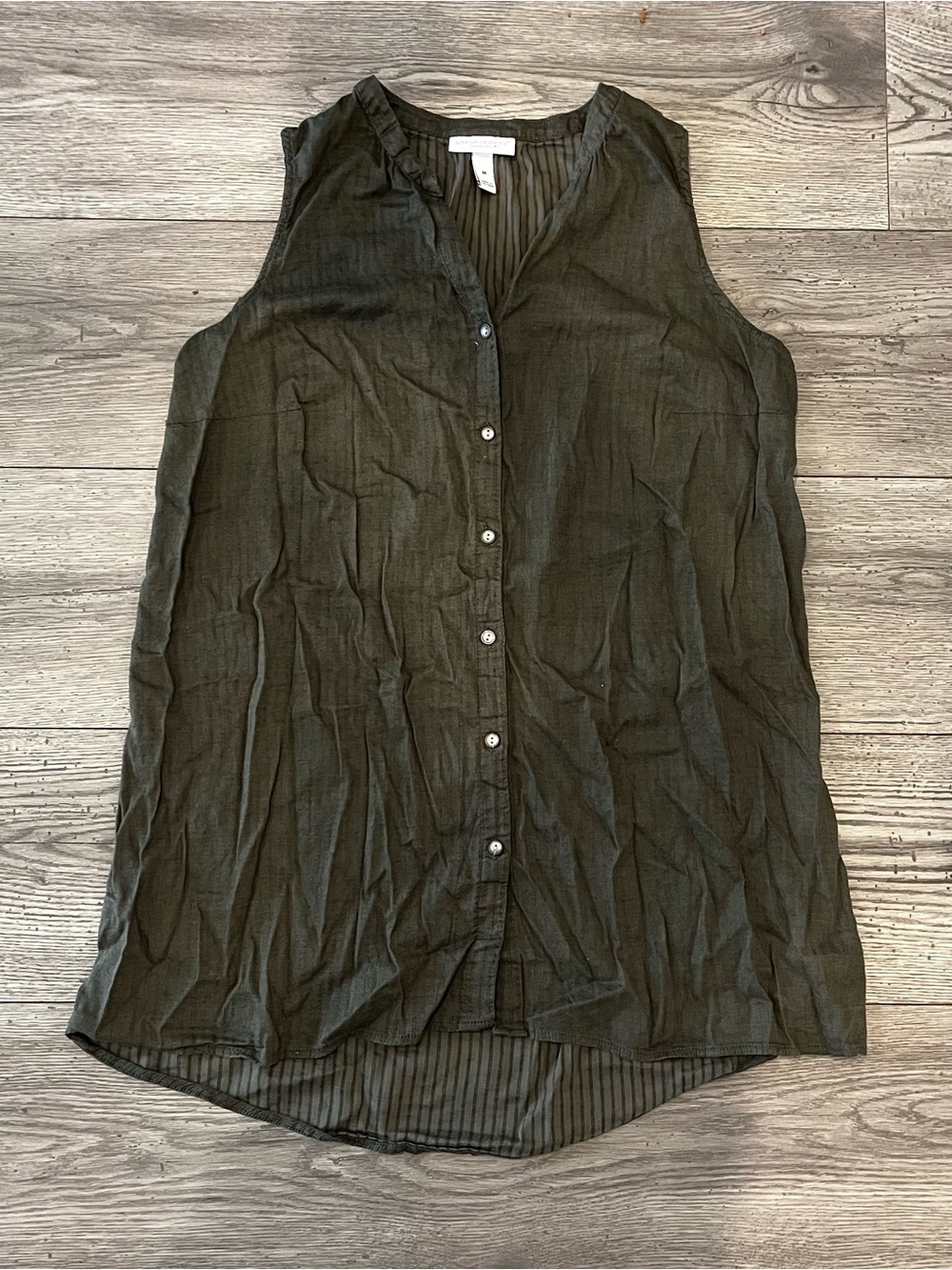 Liz Lange Maternity Solid Sleeveless Button-Down Tunic Top Olive Green Medium